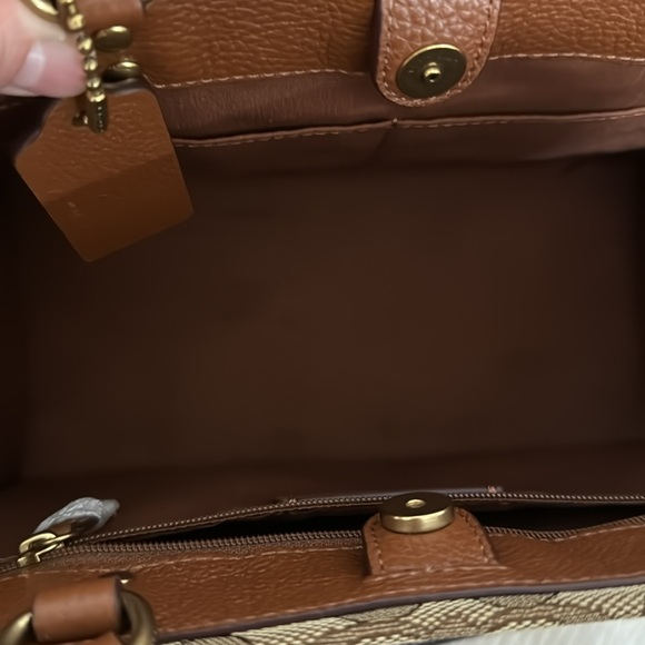 Coach tote used non smoking house - Picture 3 of 3